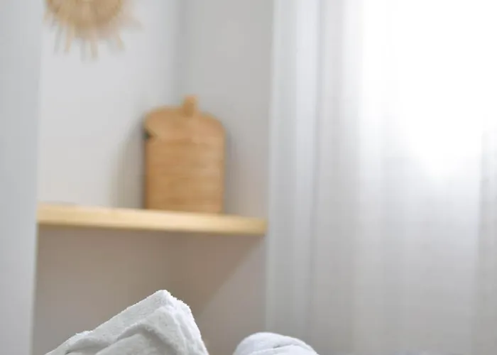 Bamboo House Syros No1 펜션 에르무폴리