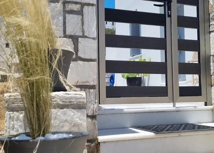 Bamboo House Syros No1 에르무폴리