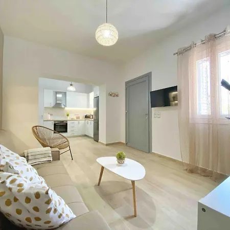 Bamboo House Syros No1 *